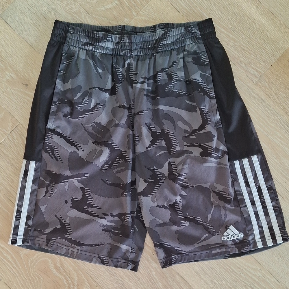 Adidas Youth Boy's Grey Camo Shorts - XL